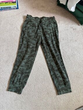 Lululemon Ready to Rulu Jogger Heritage Camo Dark Olive Size 8
